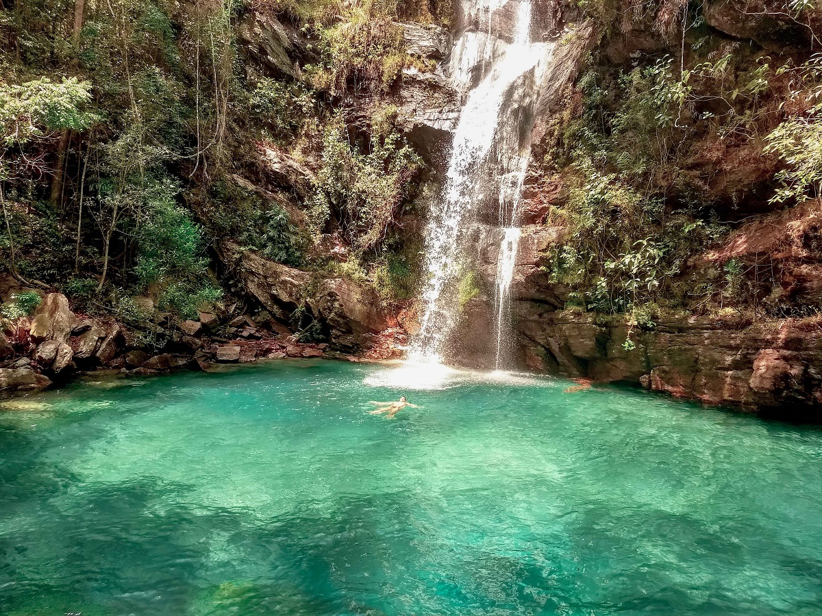 cachoeira-santa-barbara-chapa-dos-veadeiros-4bus